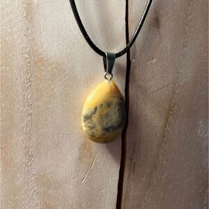 Elegant Yellow and Gray Pendant Necklace